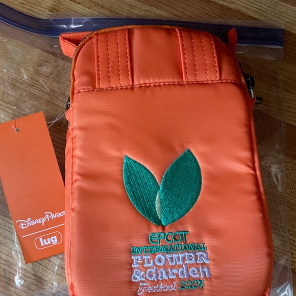 Disney orange bird lug crossbody - Picture 2 of 2